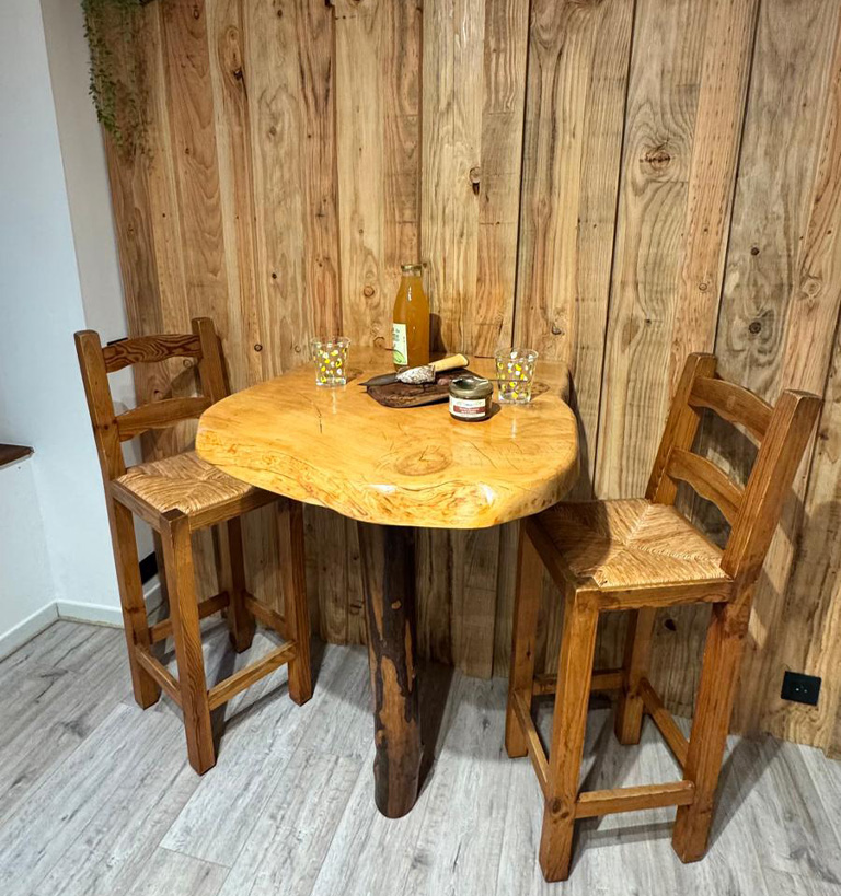 Table table